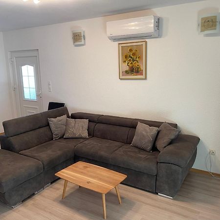 Apartements Delfin Vir Exteriér fotografie