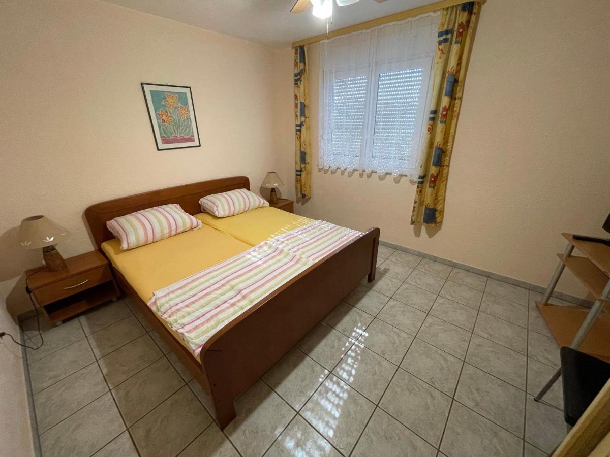 Apartements Delfin Vir Exteriér fotografie