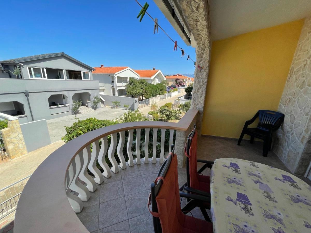 Apartements Delfin Vir Exteriér fotografie