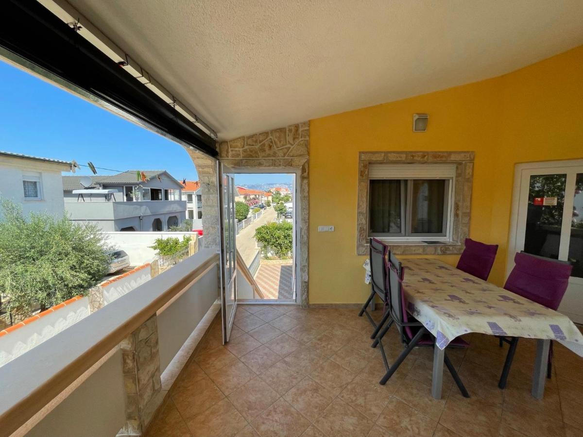 Apartements Delfin Vir Exteriér fotografie