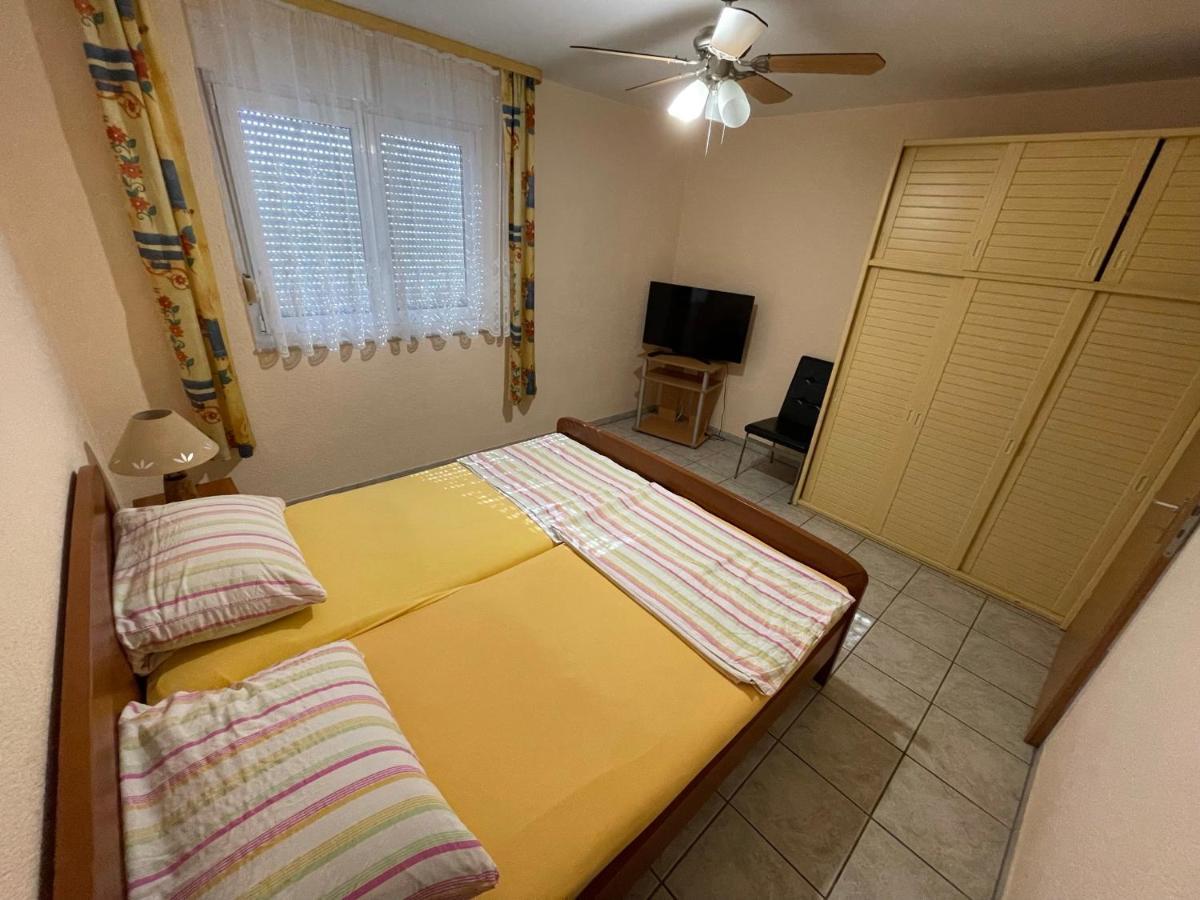 Apartements Delfin Vir Exteriér fotografie