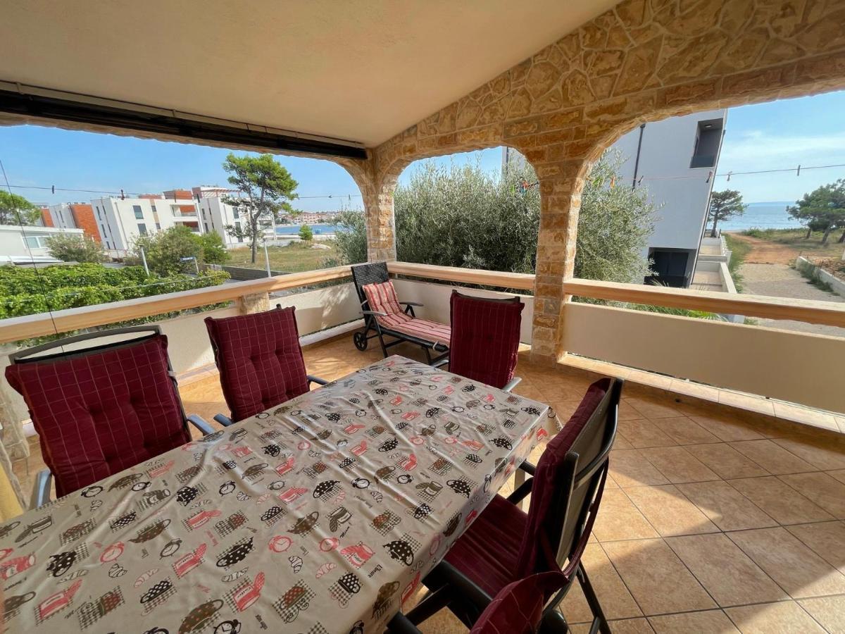 Apartements Delfin Vir Exteriér fotografie
