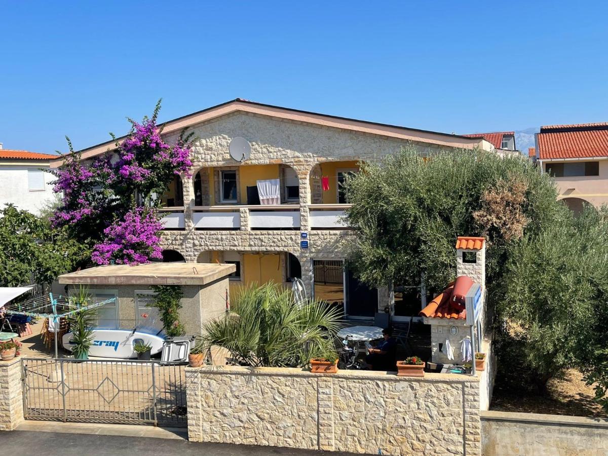 Apartements Delfin Vir Exteriér fotografie