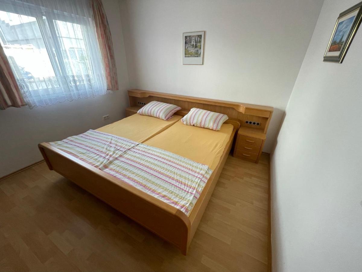 Apartements Delfin Vir Exteriér fotografie