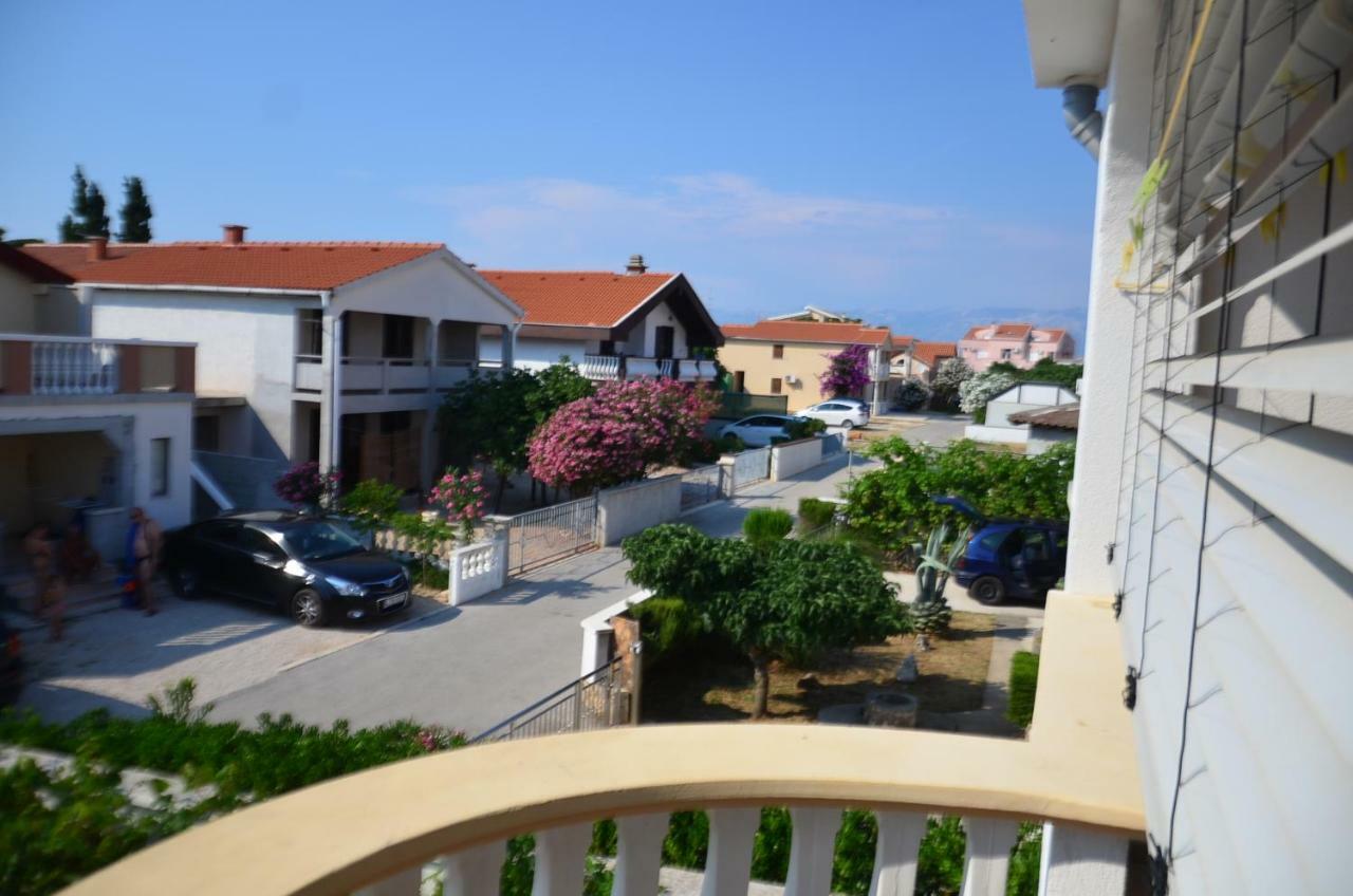 Apartements Delfin Vir Exteriér fotografie